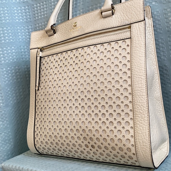 *SOLD*Kate Spade Perri Lane Lazer Cut Bubbles w/ Pebble Leather Tote/Cream/White - Picture 4 of 17